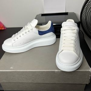 Alexander McQueen Wmns Oversized Sneakers Paris Blue